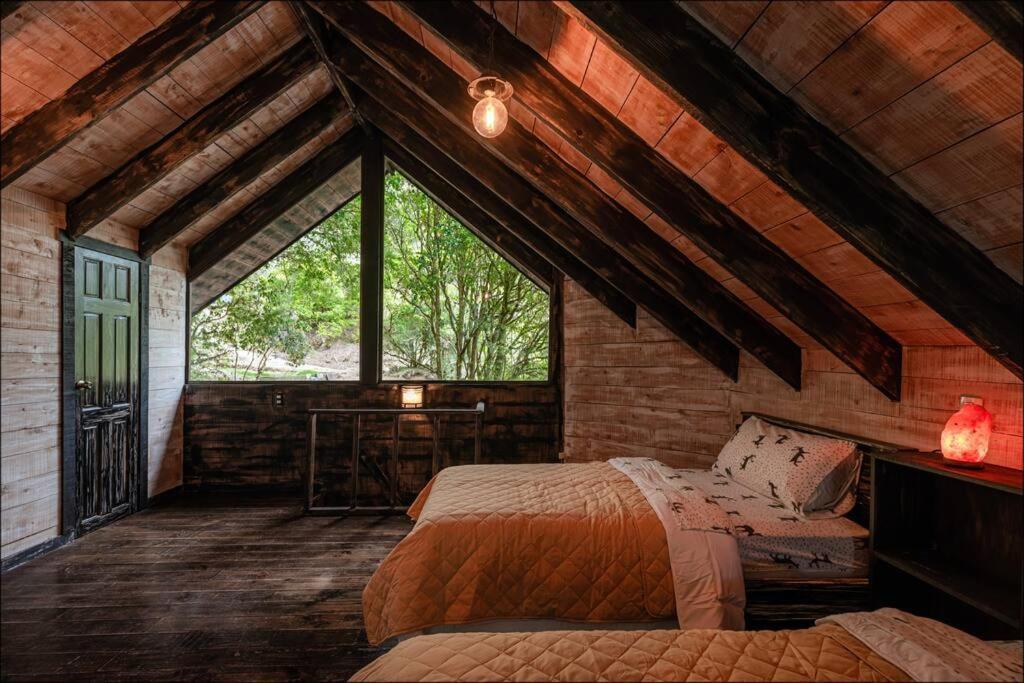 Unicorn Lodge: Direct Riverfront : Unique Experience Сан-Херардо-де-Дота Екстер'єр фото